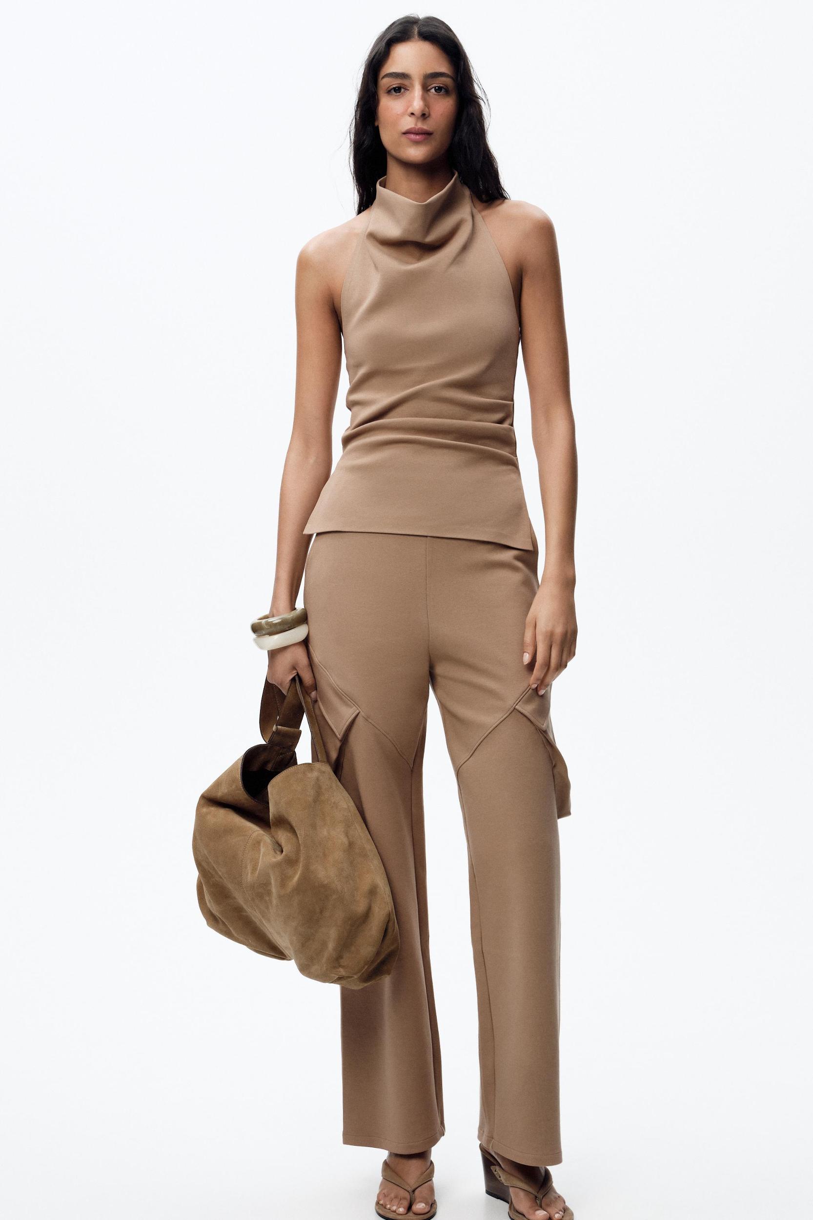 HALTER TOP Product Image