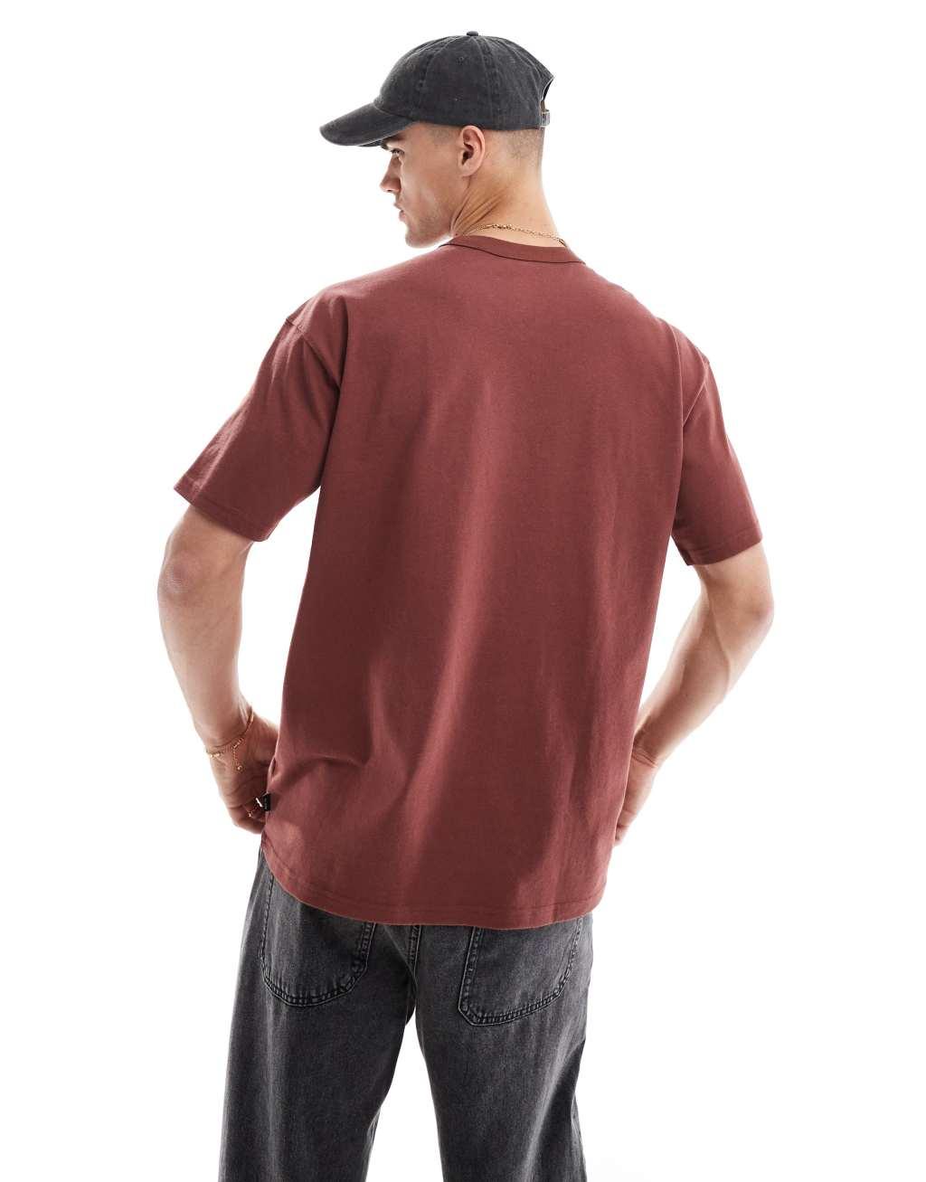 Nike Premium Essential t-shirt in burgundy Product Image