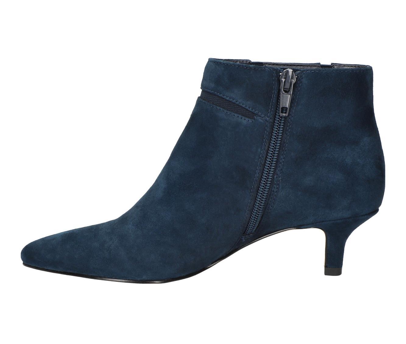Women's Bella Vita Faraday Booties Product Image