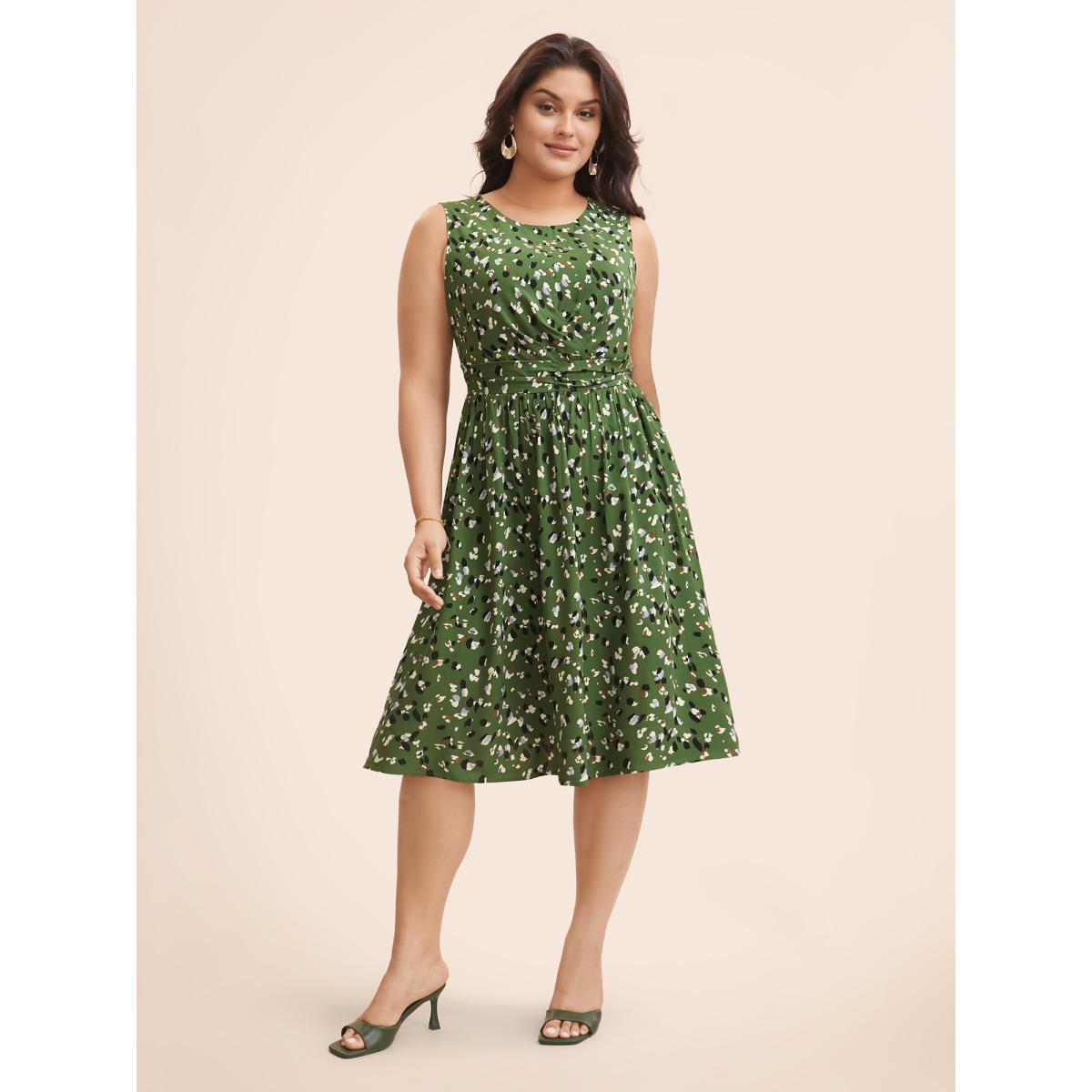 Plus Size Allover Print Pocket Flutter Crossover Ruched Tank Dress DarkGreen Women Elegant Twist Round Neck Sleeveless Curvy Midi Dress BloomChic 22-24/3X Product Image