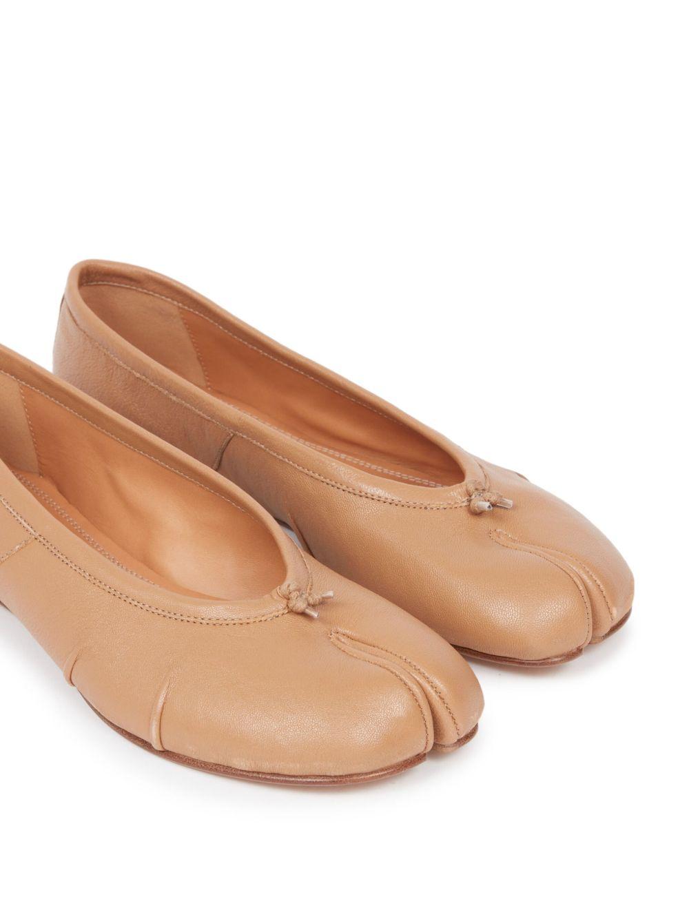 Tabi leather ballerina shoes Product Image