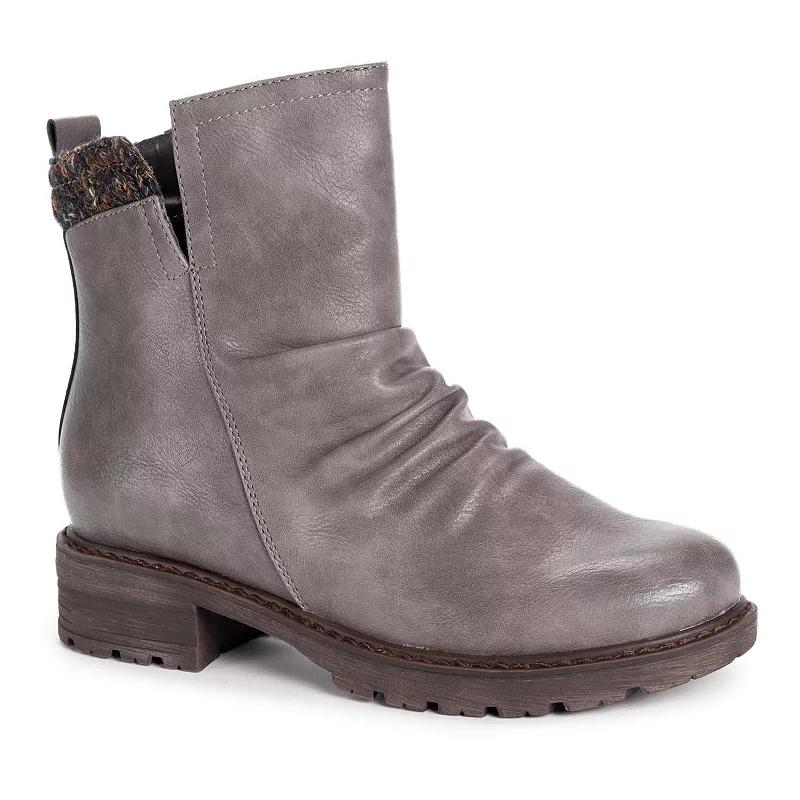 MUK LUKS Logger Banff Women's Ankle Boots,  Product Image