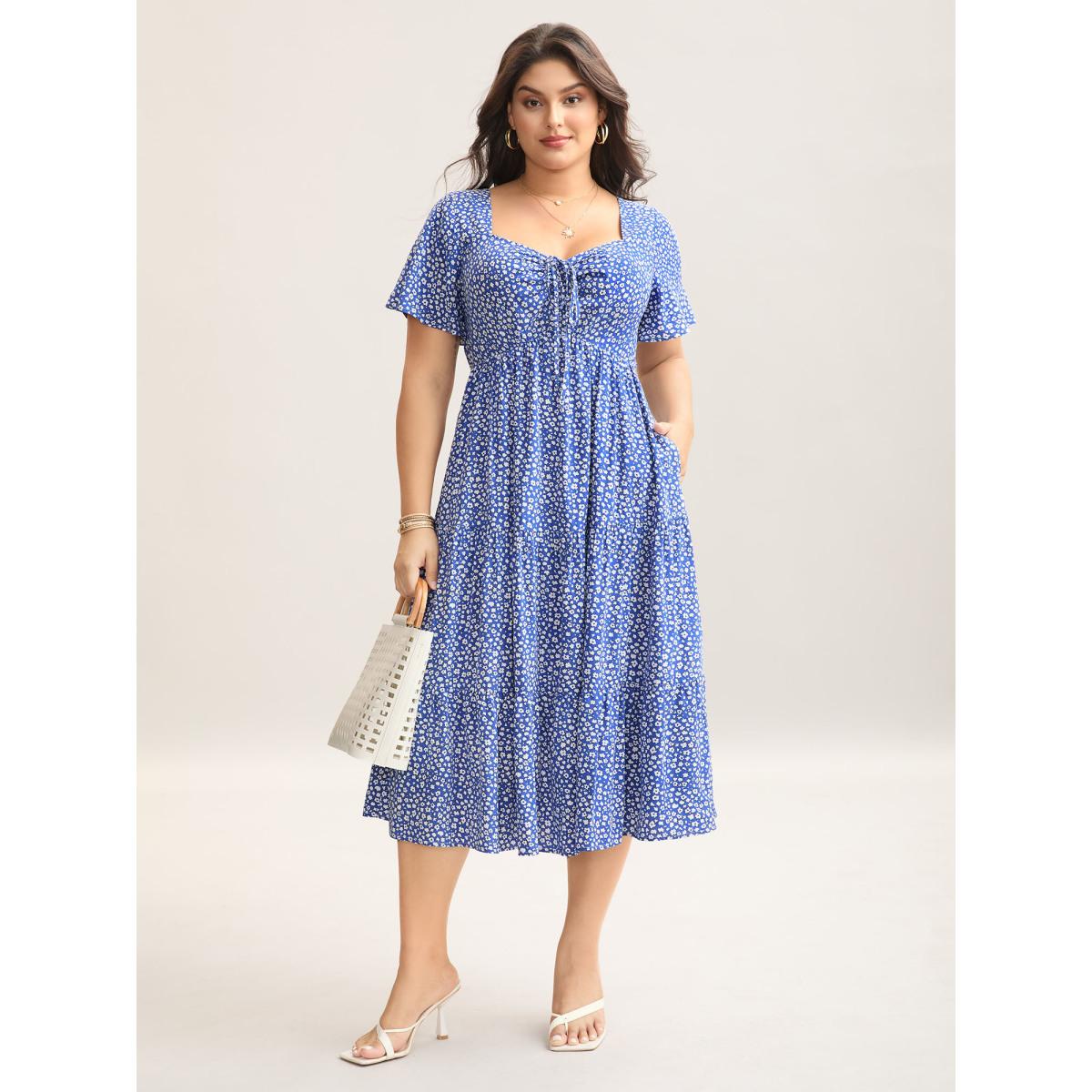 Plus Size Ditsy Floral Sweetheart Drawstring Pocket Tiered Dress Brightblue Women Timeless Non V-neck Short sleeve Curvy Midi Dress BloomChic 18-20/2X Product Image
