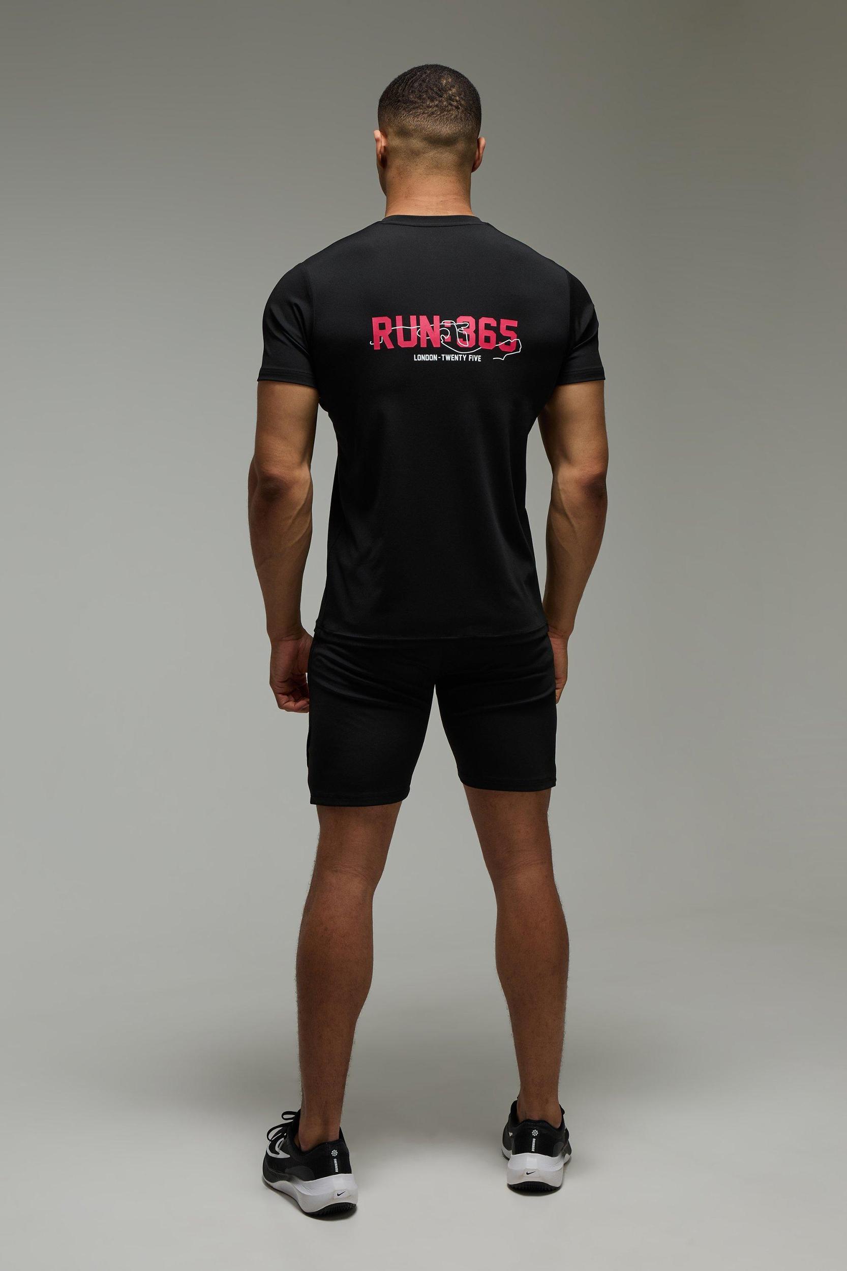 Man Active Run:365 London Performance Regular Fit T-shirt | boohooMAN USA Product Image