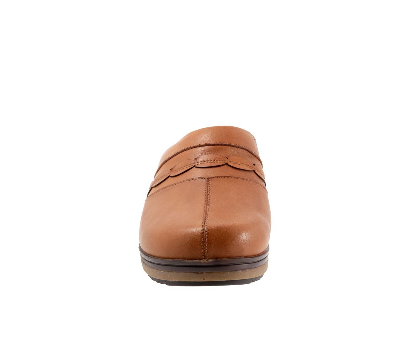 Women's Softwalk Amber 3.0 Clogs Product Image