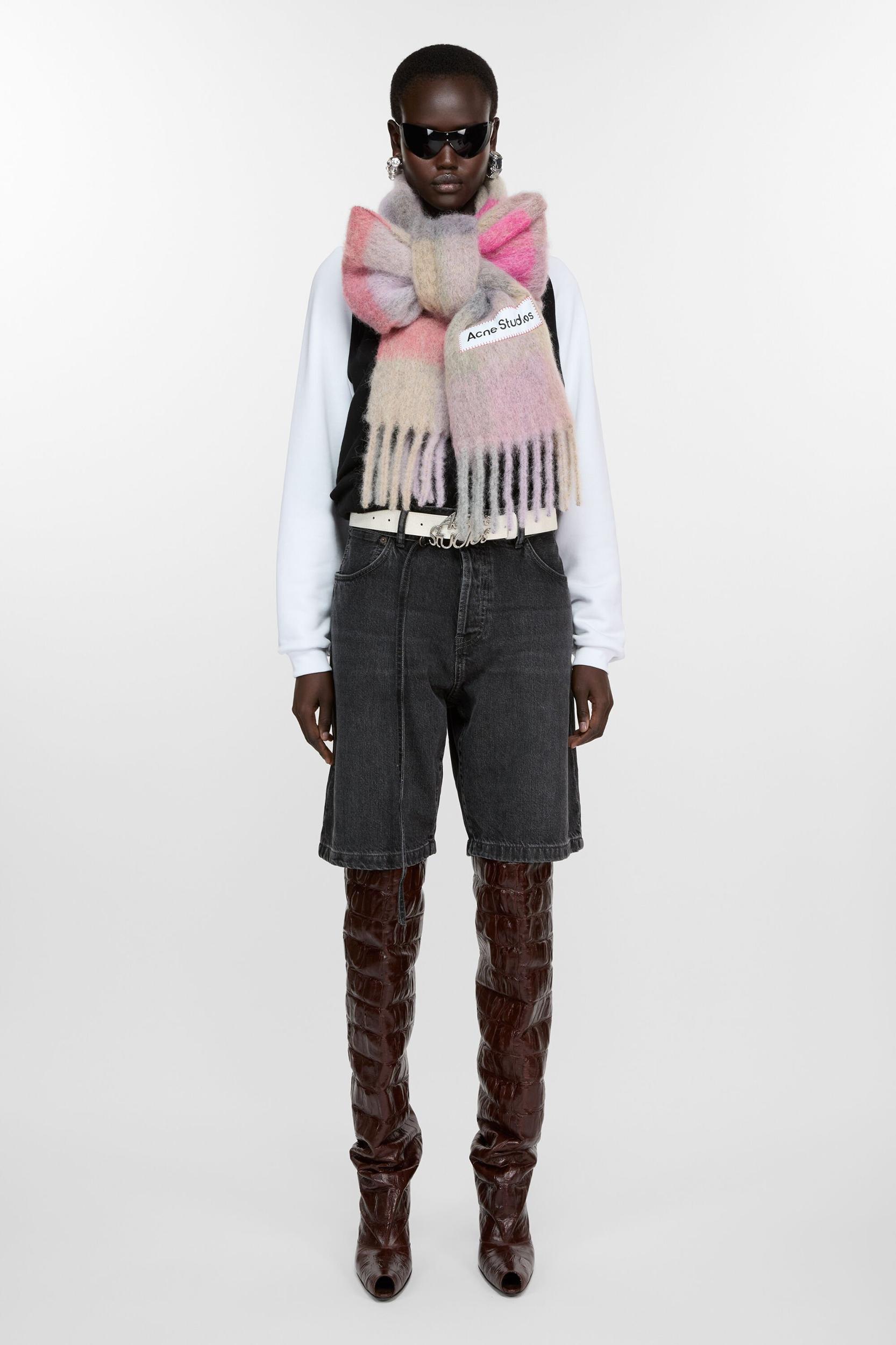 Mohair checked scarf Product Image