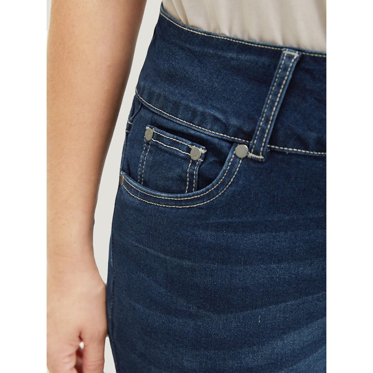 Plus Size Slightly Stretchy High Rise Black Wash Denim Shorts Women Indigo Casual Plain Button Low stretch Side seam pocket Jeans BloomChic 20/2X Product Image