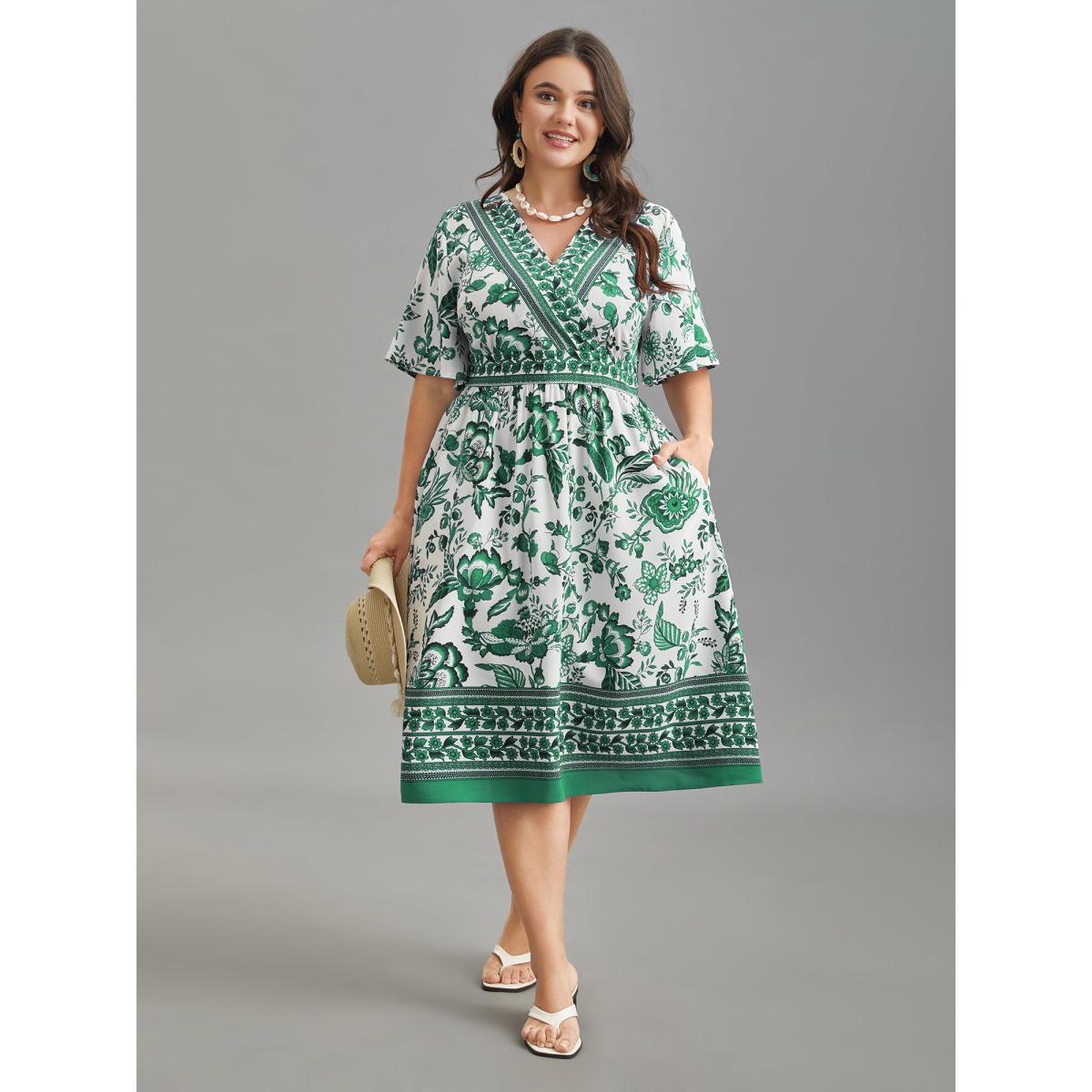 Plus Size Floral Print Wrap-Neck Pocket Midi Dress Emerald Women Resort Non Overlap Collar Short sleeve Curvy BloomChic 28/5X Product Image