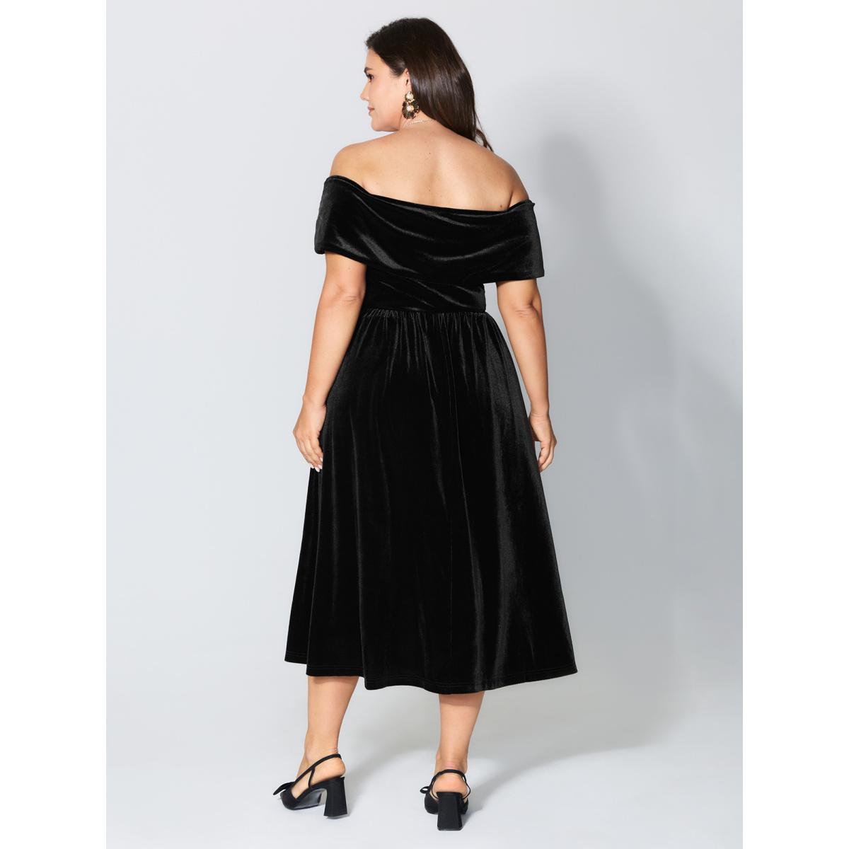 Plus Size Off-Shoulder Metallic Detail Pockets Midi Dress Black Women Formal One-shoulder neck Short sleeve Curvy BloomChic 26/4X Product Image