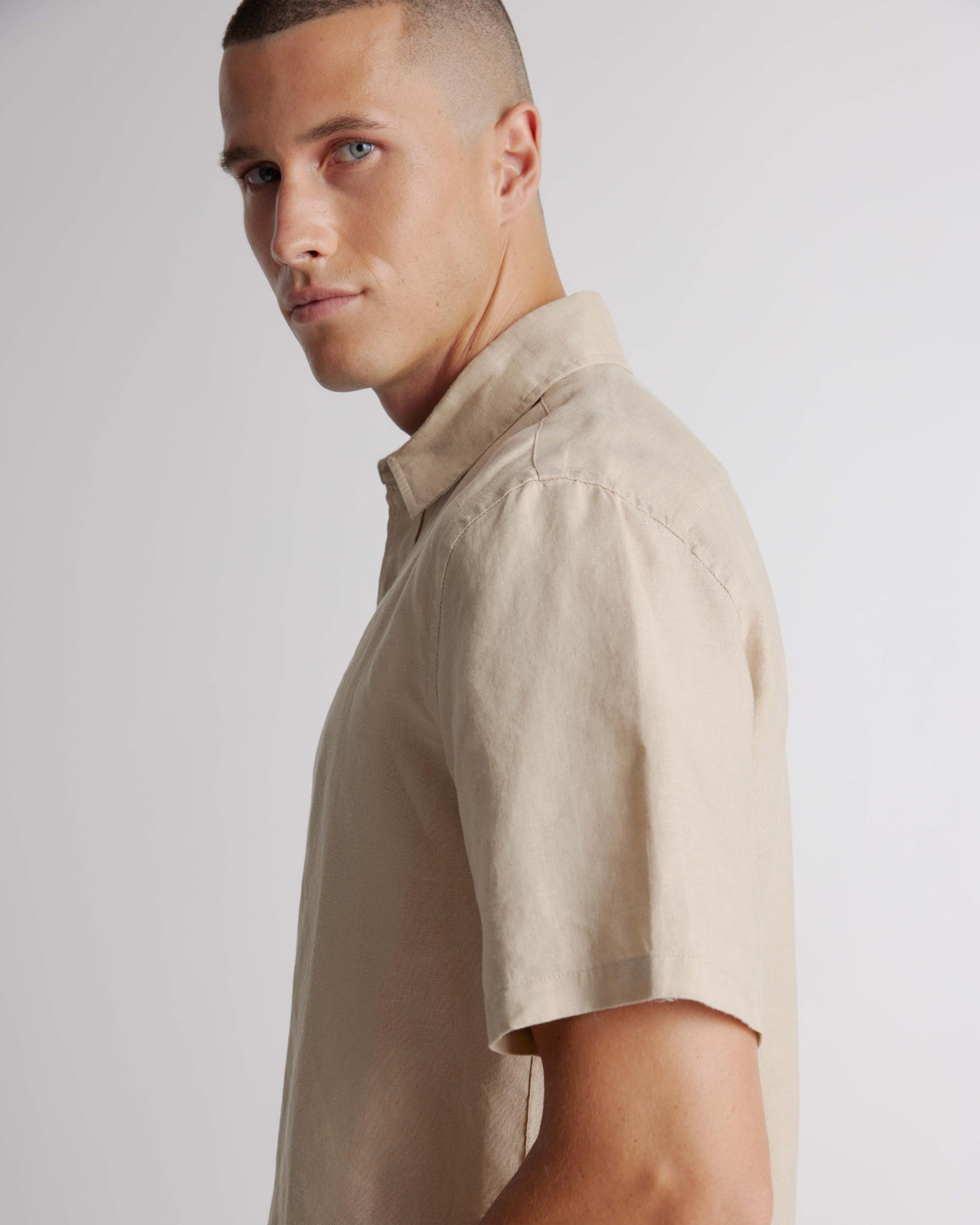 Quince | Men's 100% European Linen Relaxed Short Sleeve Shirt Product Image