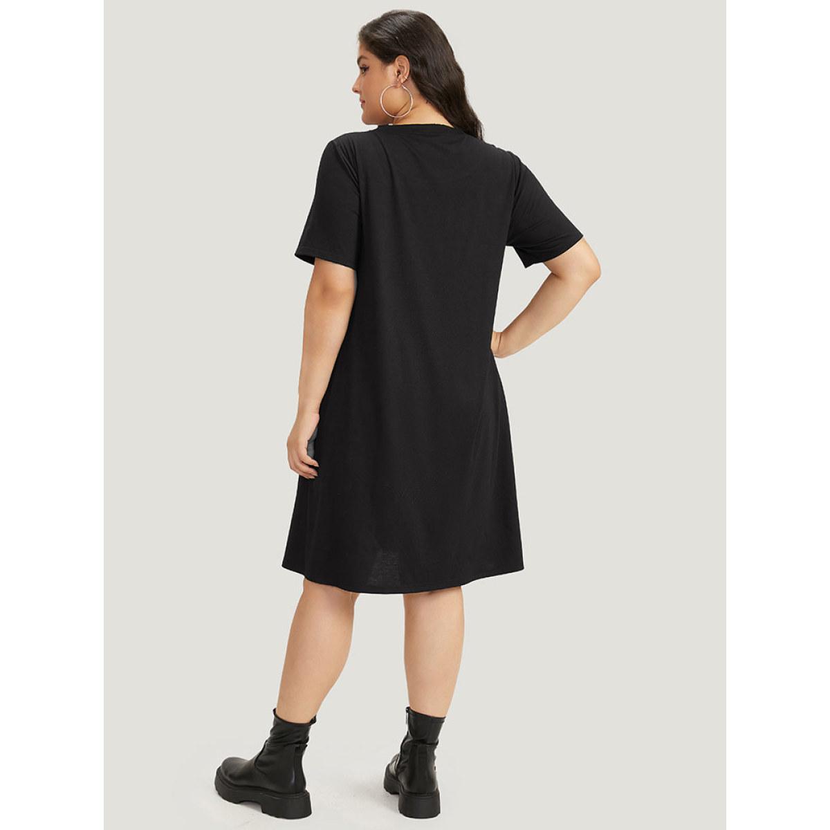 Plus Size Supersoft Essentials Heart & Letter Pocket Crew Neck Dress Black Women Casual Plain Curvy Midi Dress BloomChic 12/L Product Image
