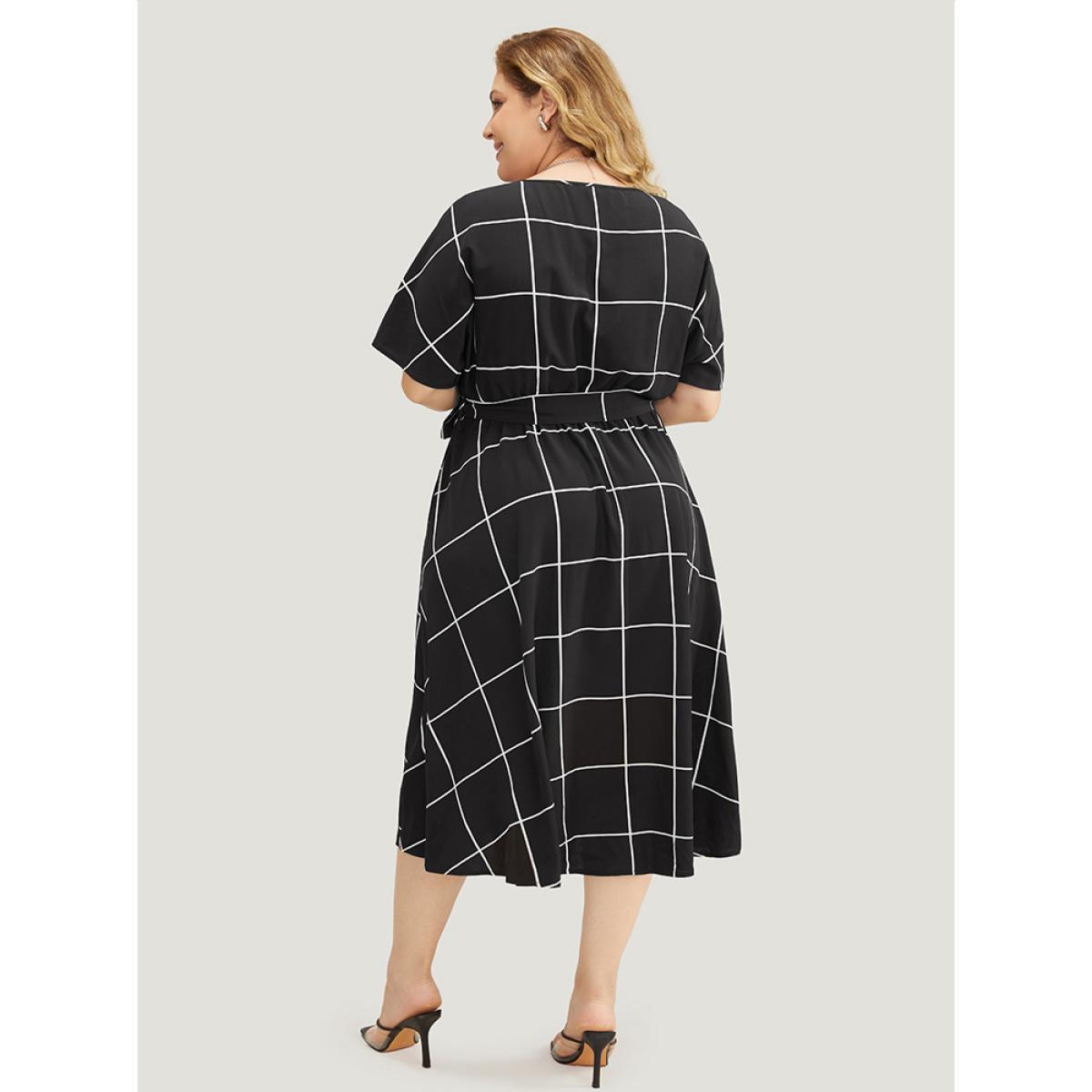 Plus Size Plaid Print Pocket Belted Ruffle Hem Dolman Sleeve Dress Black Women Office Cross straps Round Neck Short sleeve Curvy Midi Dress BloomChic 14-16/1X Product Image