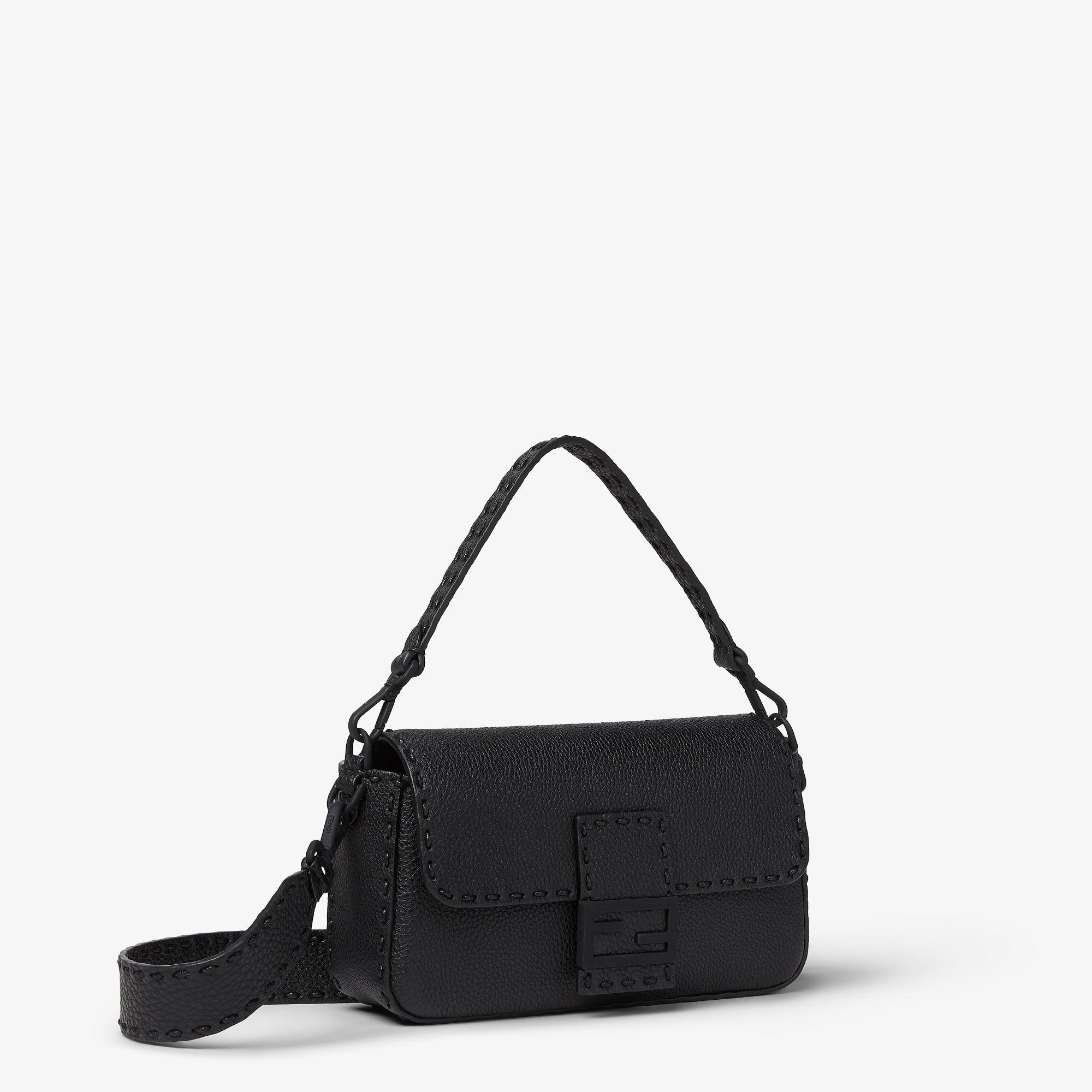 Regular BaguetteBlack Selleria bag with 590 hand-sewn topstitches Product Image