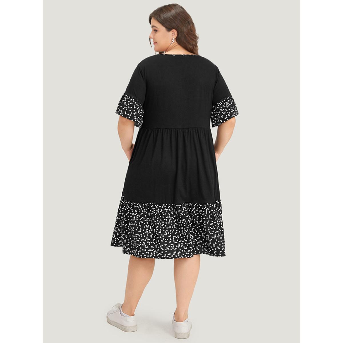 Plus Size Supersoft Essentials Heart Print Patchwork Flutter Trim Dress Black Women Casual Gathered V-neck Short sleeve Curvy Midi Dress BloomChic 28/5X Product Image