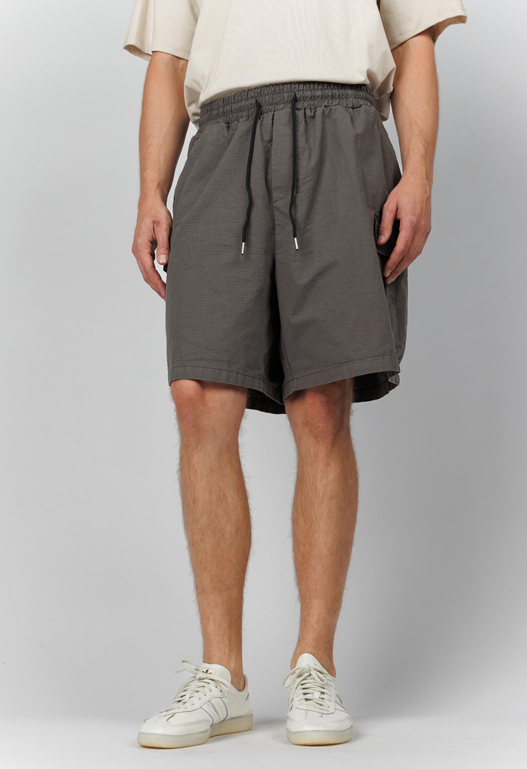 Cargo Shorts in Charcoal Product Image