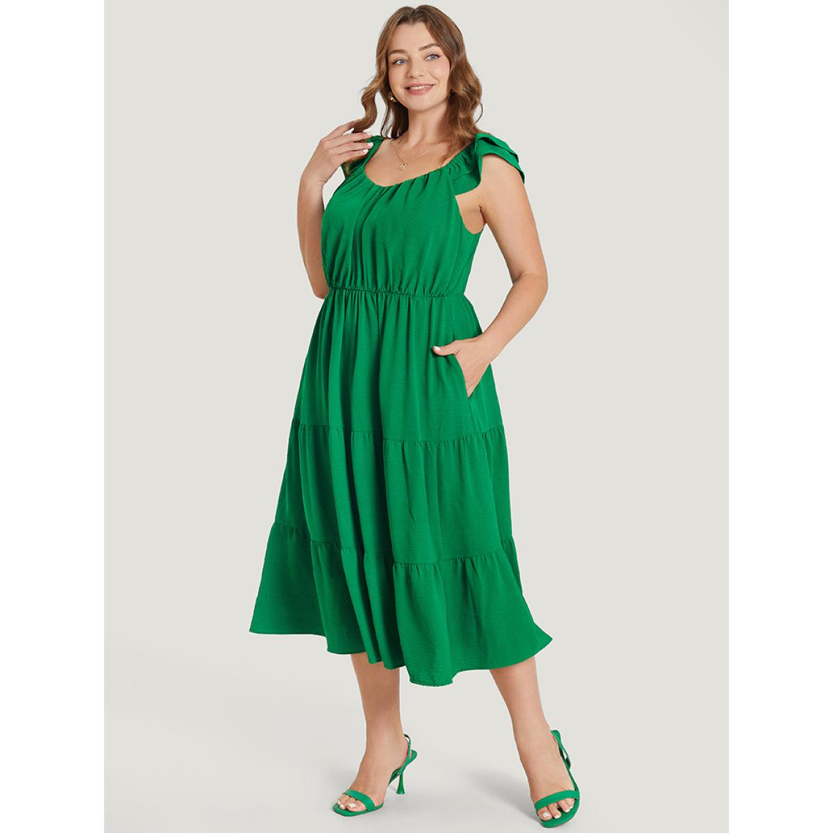 Plus Size Plain Ruffle Tiered Pocket Elastic Waist Cami Dress Green Women Elegant Gathered V-neck Sleeveless Curvy Midi Dress BloomChic 18-20/2X Product Image