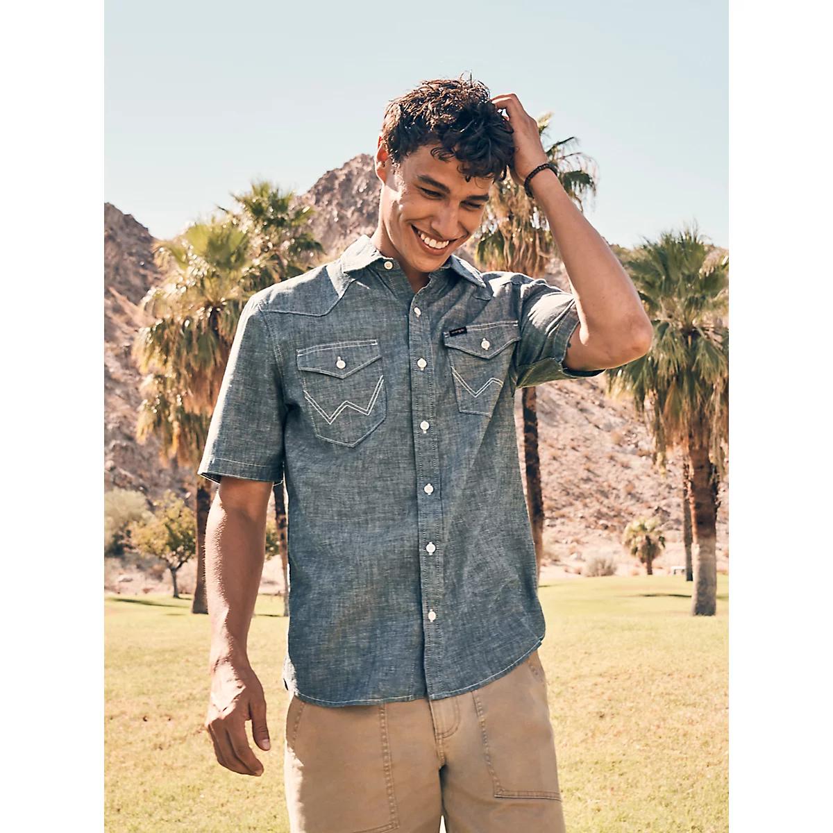 Men's Chambray Short Sleeve Shirt in Light Vintage Product Image