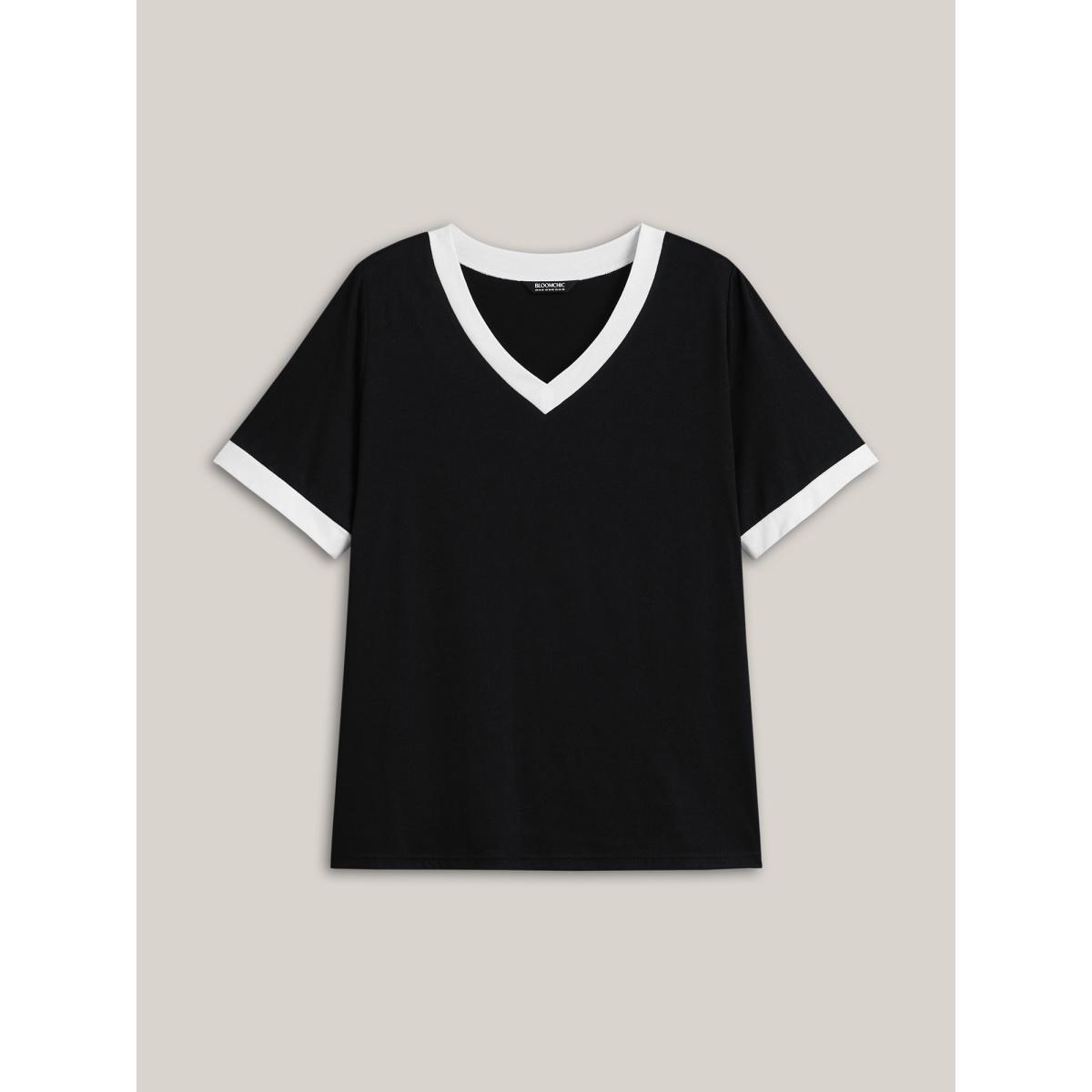 Plus Size Color-Block Stretchy V-Neck T-Shirt Black Women Leisure Contrast V-neck Casual T-shirts BloomChic 30/6X Product Image