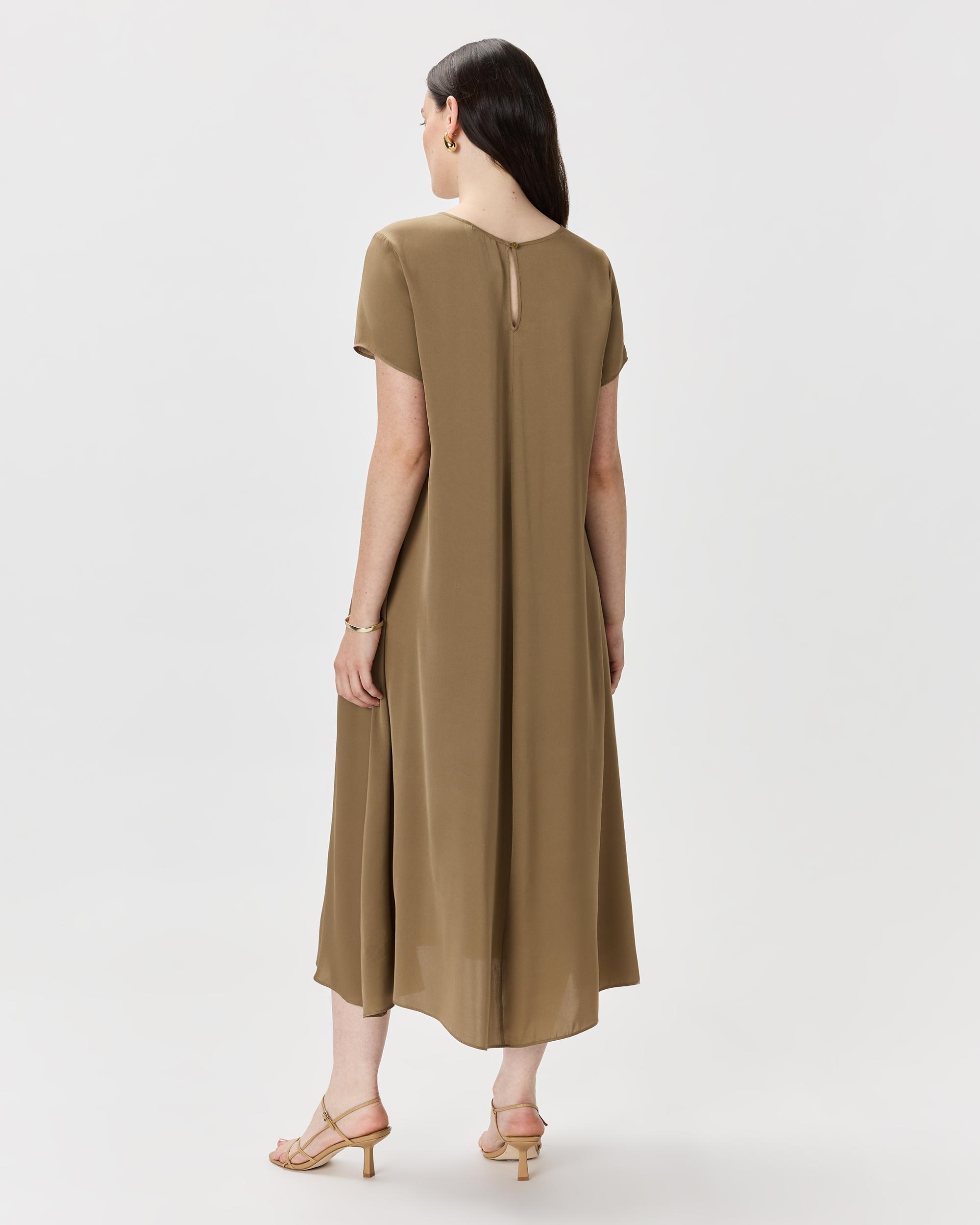Quince | Women's Washable Stretch Silk Voluminous Maxi Dress Product Image