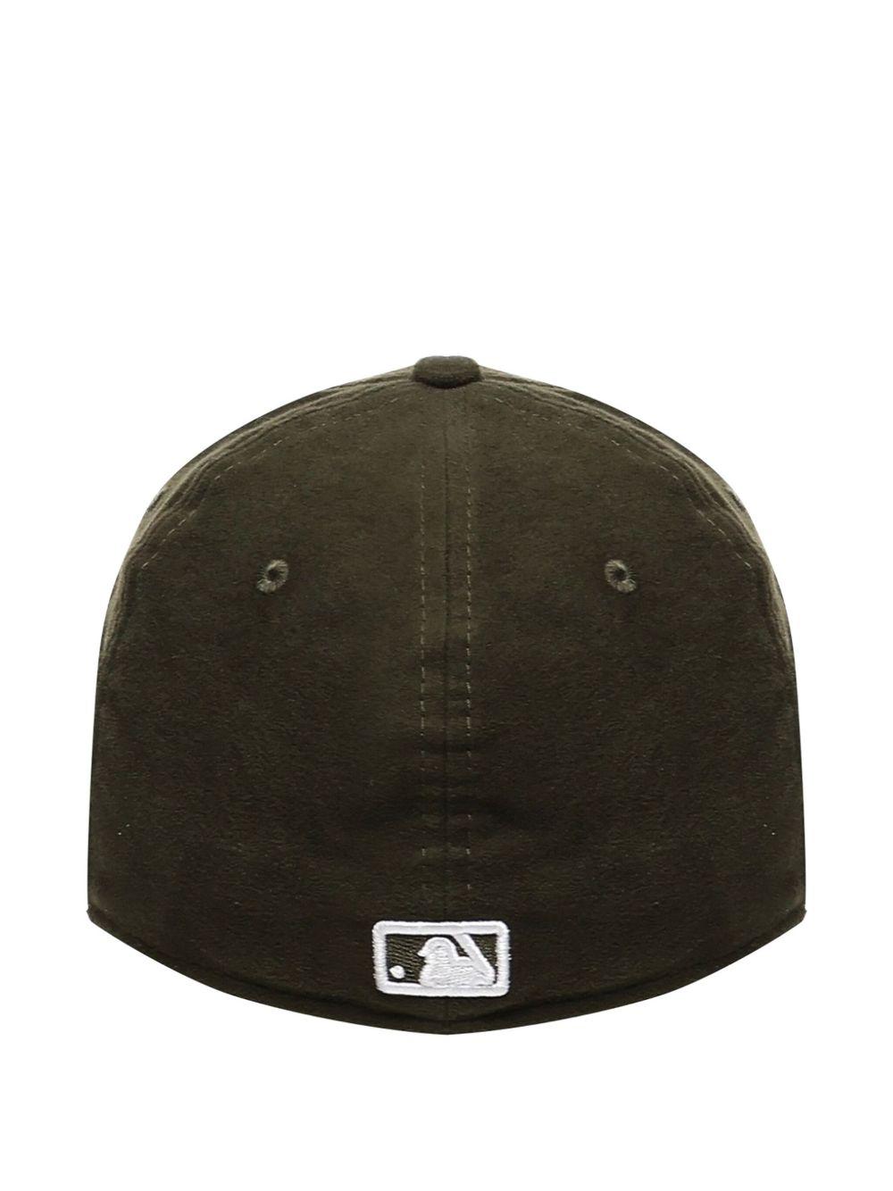 New Era logo-embroidered curved-visor cap Product Image
