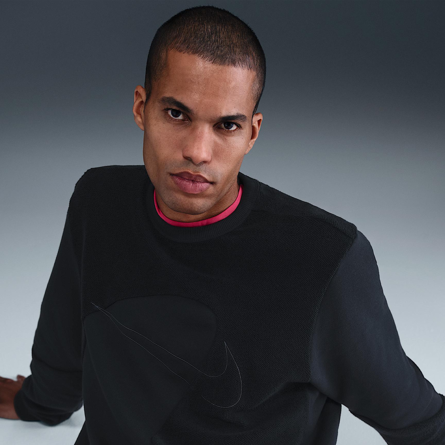 Nike Men's Giannis Standard Issue Basketball Crew Product Image