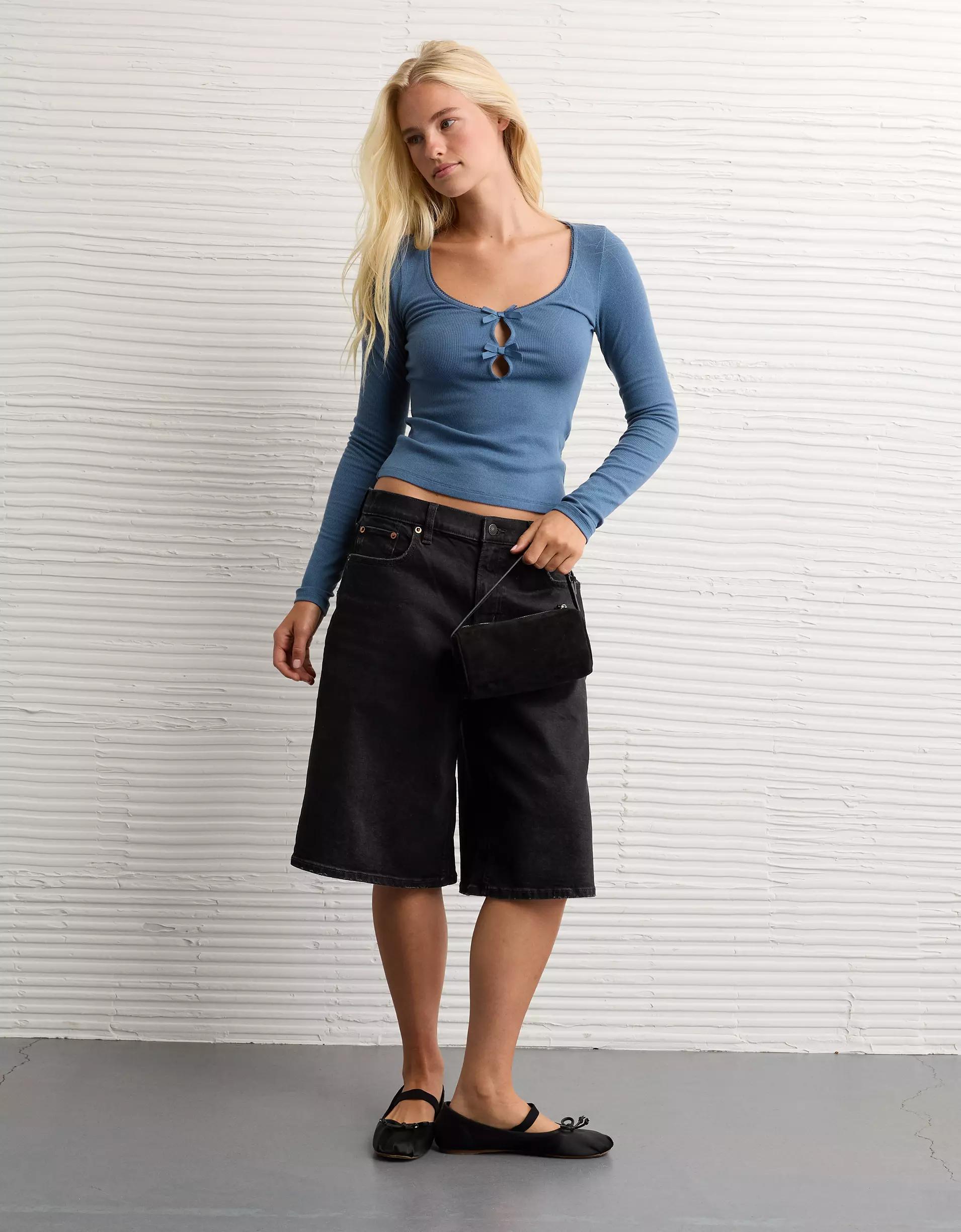 AE Long Sleeve Bow T-Shirt Product Image