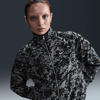 Womens Nike Sportswear Windrunner Loose UV Protection Woven Full-Zip Printed Jacket | HM7285-010 Product Image