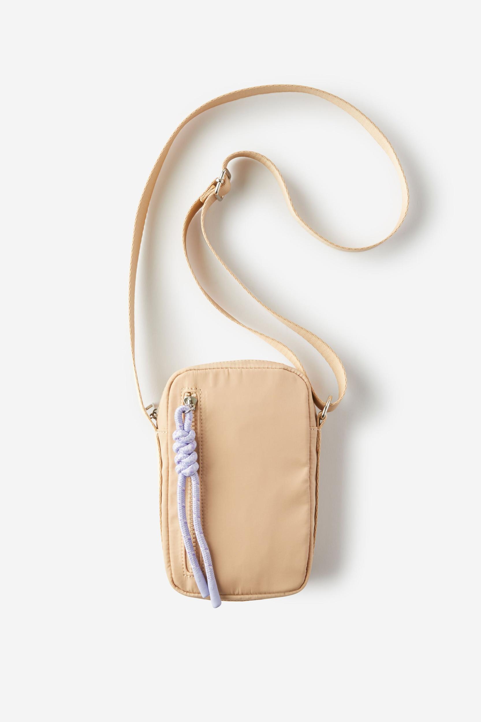 Crossbody Leisure Bag Product Image