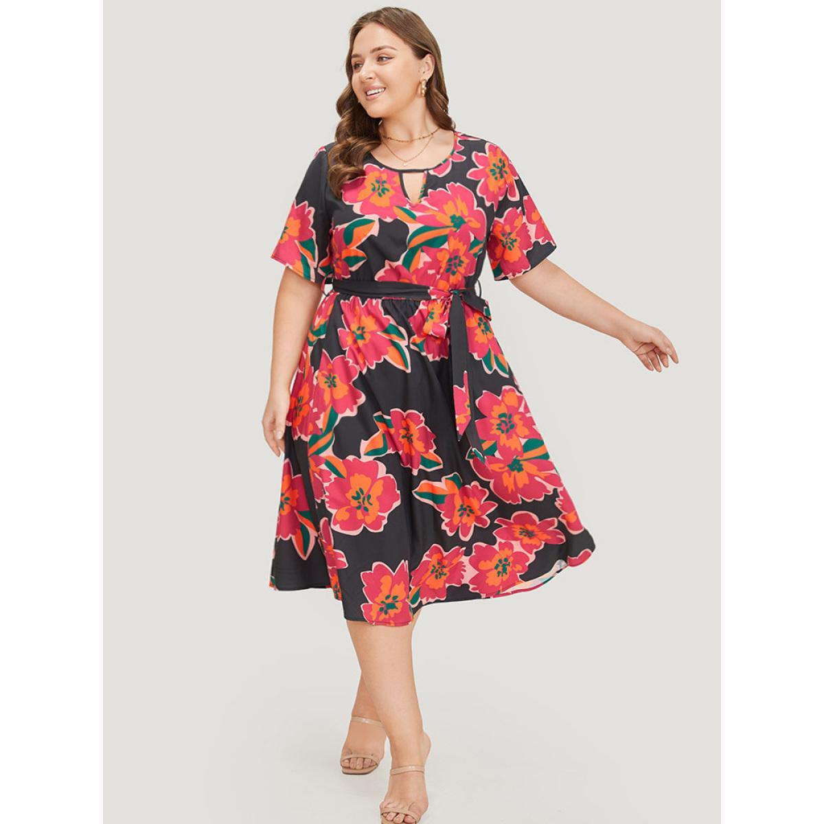 Plus Size Floral Pocket Belted Keyhole Neck Midi Dress Black Women Office Belted Round Neck Short sleeve Curvy Midi Dress BloomChic 12/L Product Image