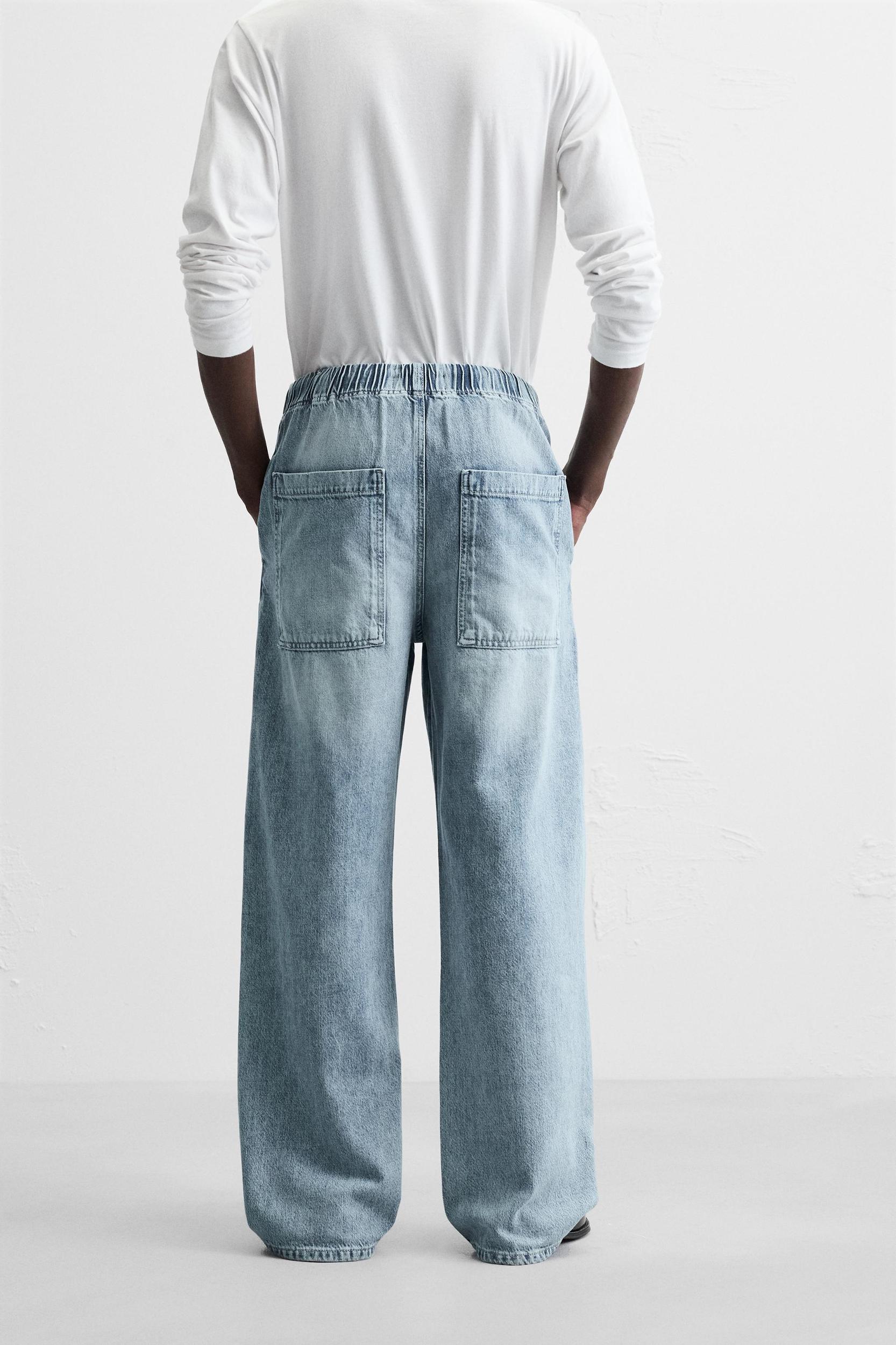 RELAXED FIT JOGGER WAIST JEANS Product Image
