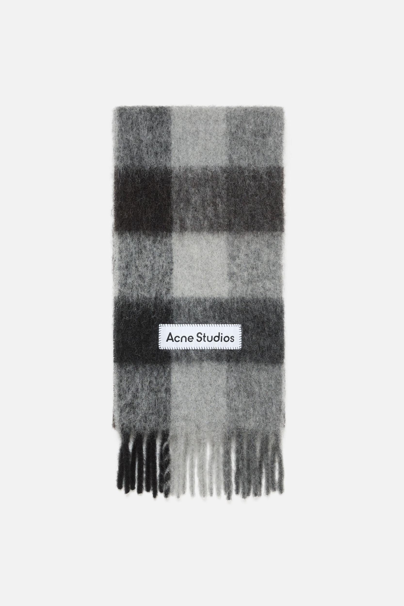 Mohair checked scarf Product Image