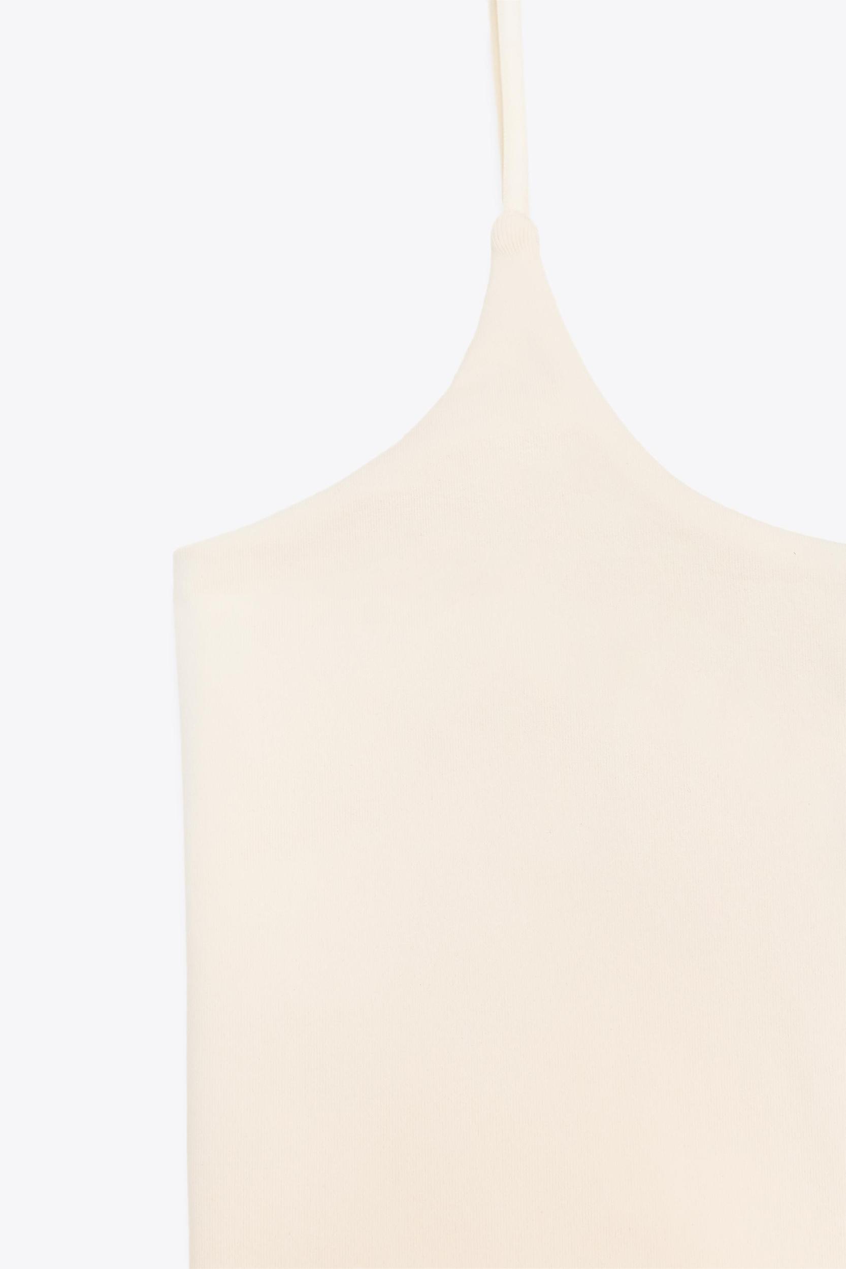 SEAMLESS CROP TOP Product Image