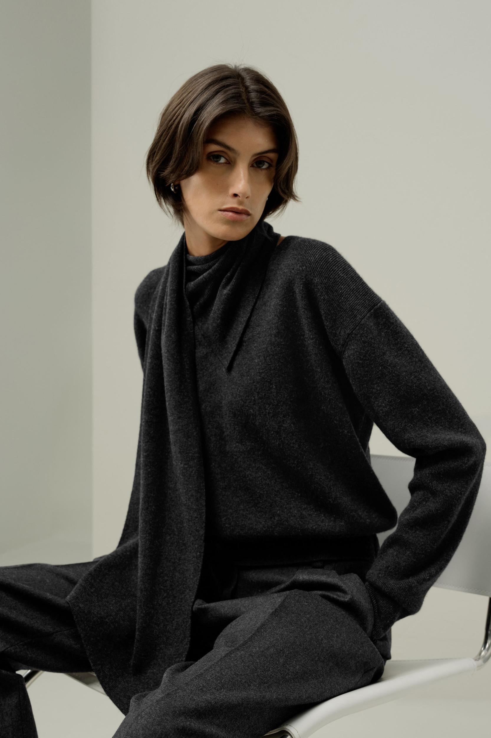 Bowtie Collar Wool-Cashmere Sweater Product Image