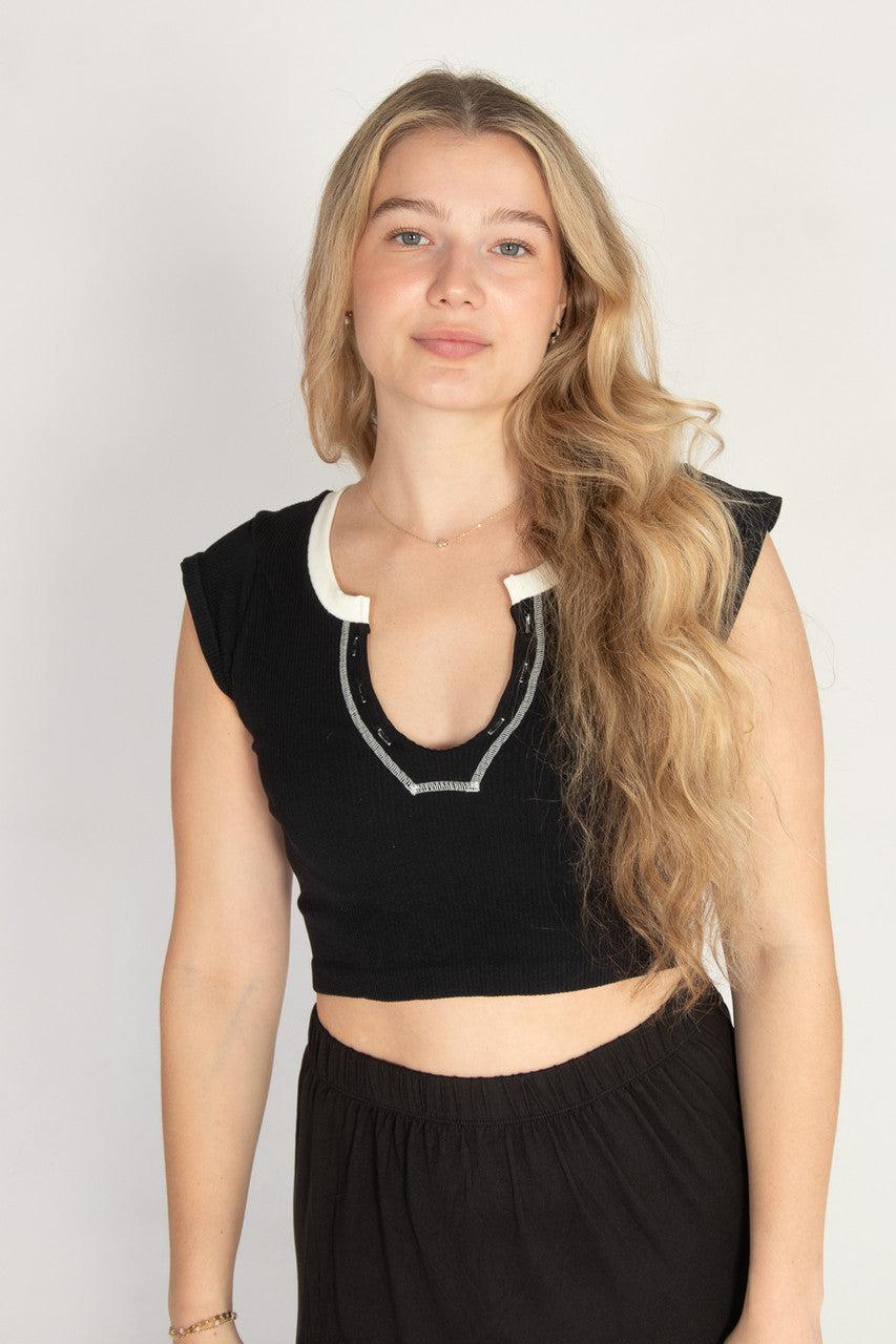 Sporty Notch Neck Seamless Crop Top Product Image