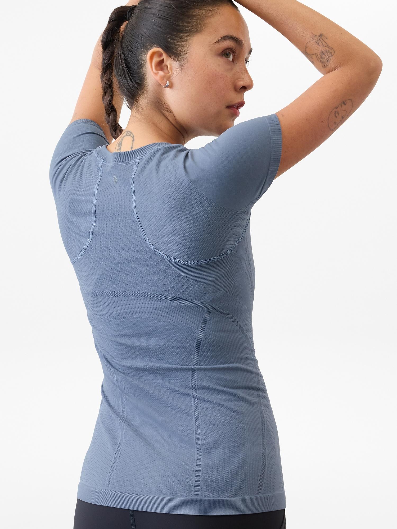 Momentum Seamless Tee Product Image