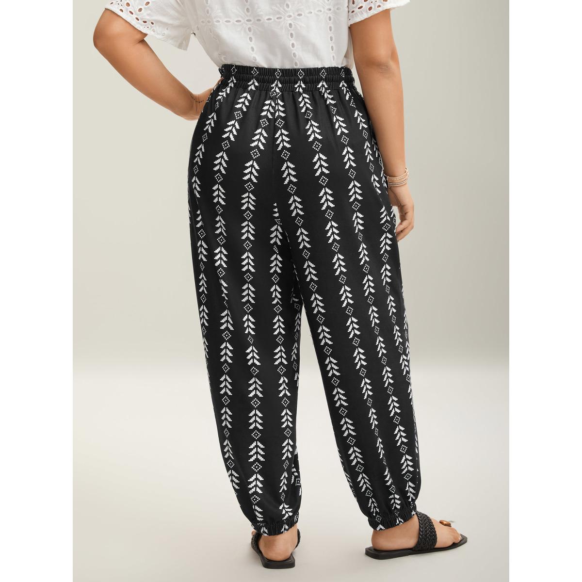 Plus Size Boho Geometric Print Stretchy Waist Pants Women Burgundy Leisure Mid Rise Casual Pants BloomChic 28/5X Product Image