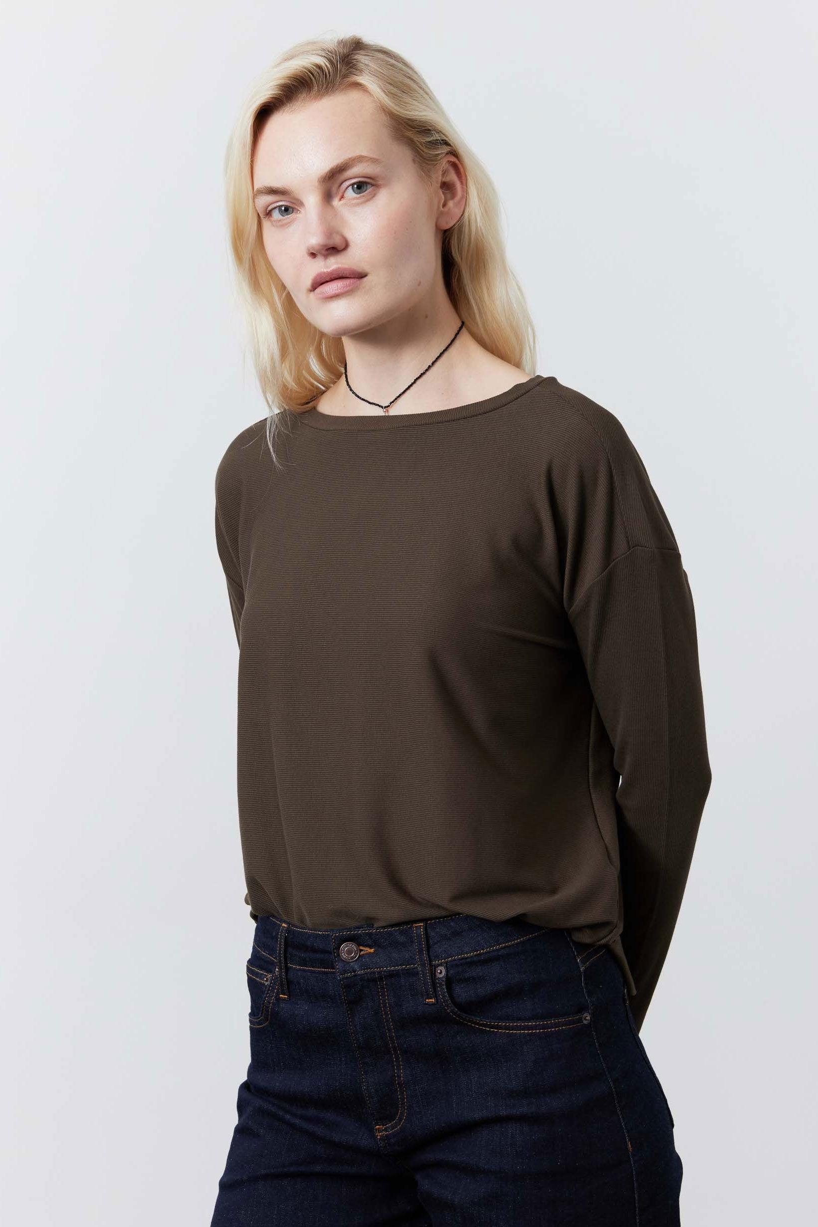 Essential Top With Buttons In The Back Product Image