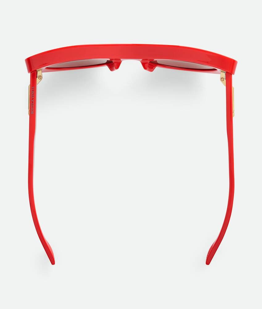 Sharp Cat Eye Sunglasses in Red/grey Product Image