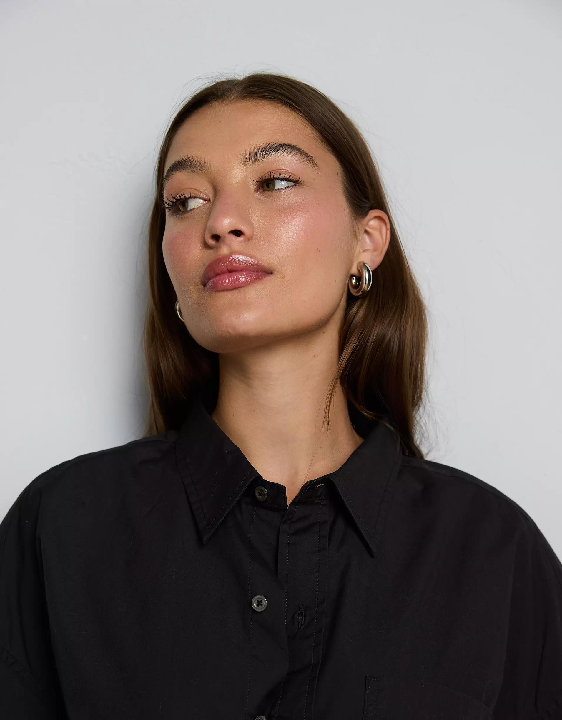 AE77 Premium Long-Sleeve Boxy Crop Tuxedo Shirt Product Image