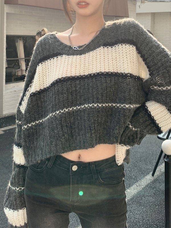 Oversized Contrast Striped Cropped Sweater Product Image