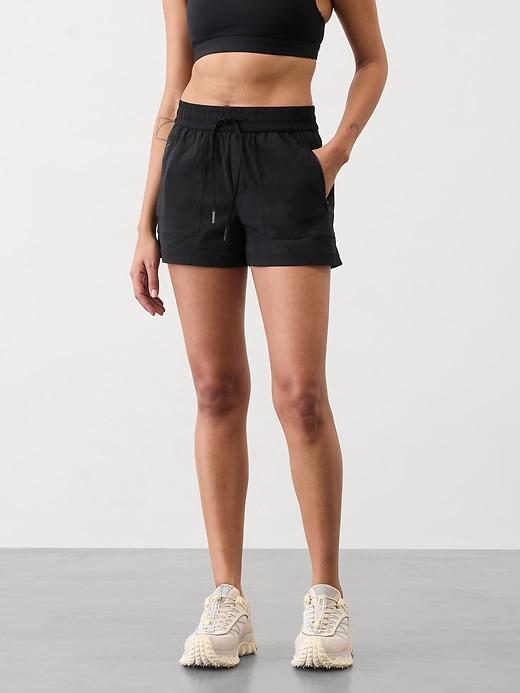 Trekkie North Mid Rise Short Product Image