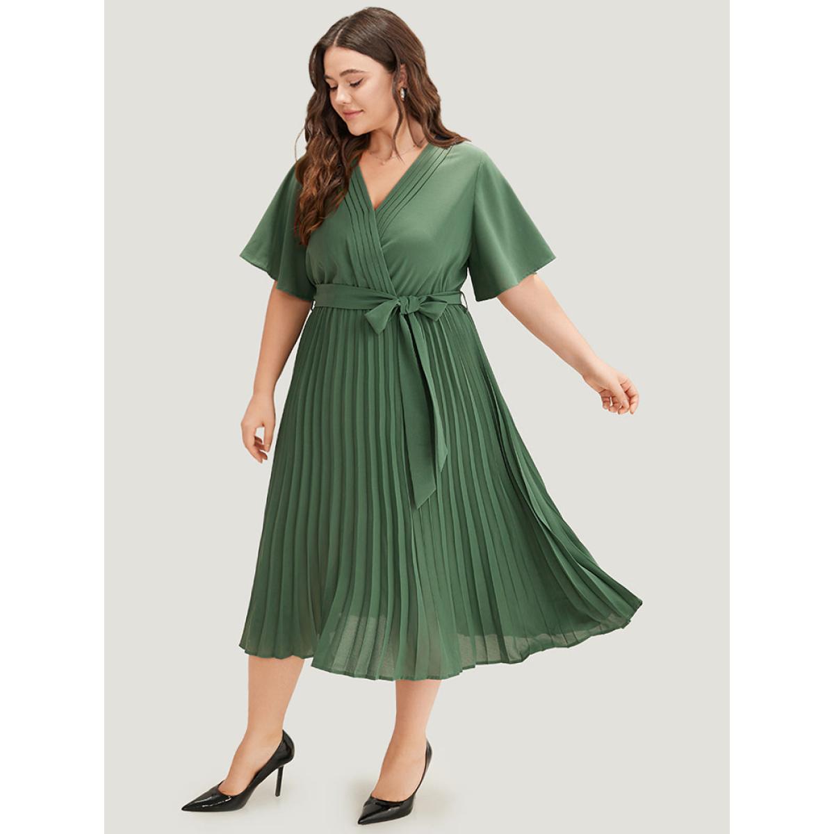 Plus Size Plain Belted Overlap Collar Pleated Hem Dress Emerald Women Office Plain V-neck Short sleeve Curvy Midi Dress BloomChic 26/4X Product Image