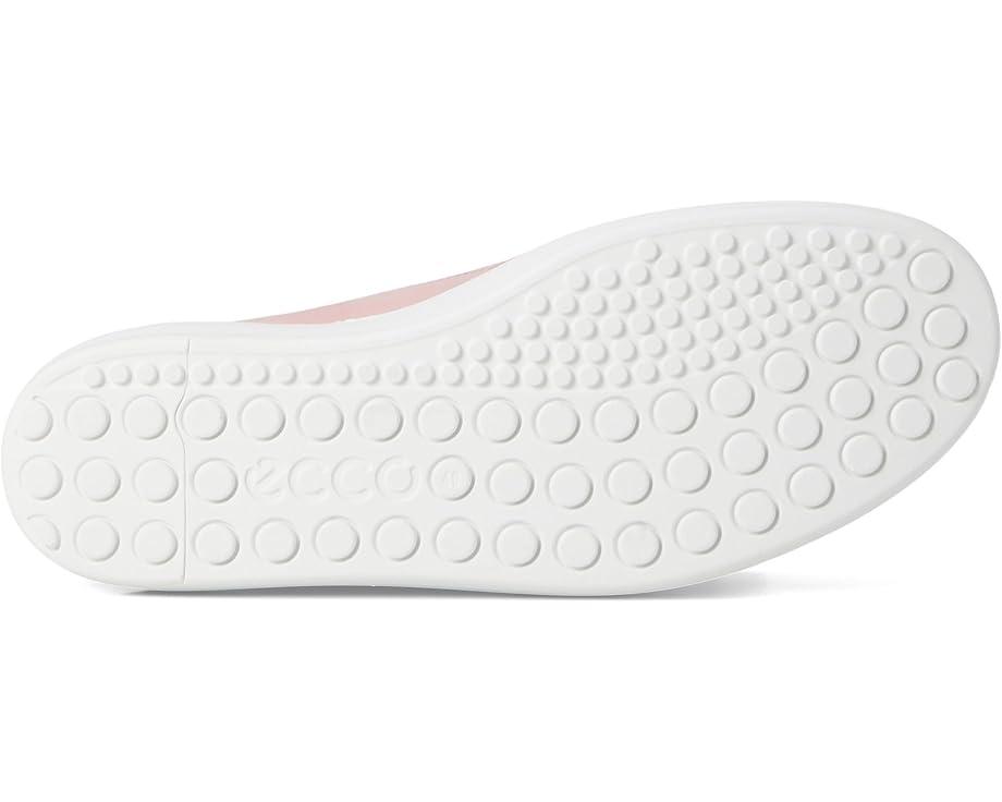 Soft 7 Casual Slip-On Sneaker Product Image