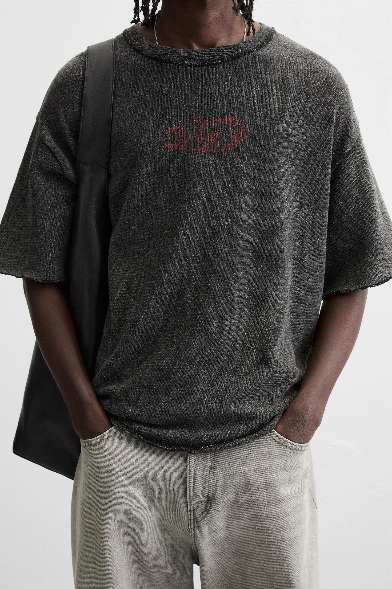 WASHED KNIT PRINT T-SHIRT Product Image