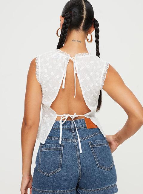 Gimmie Top White Product Image