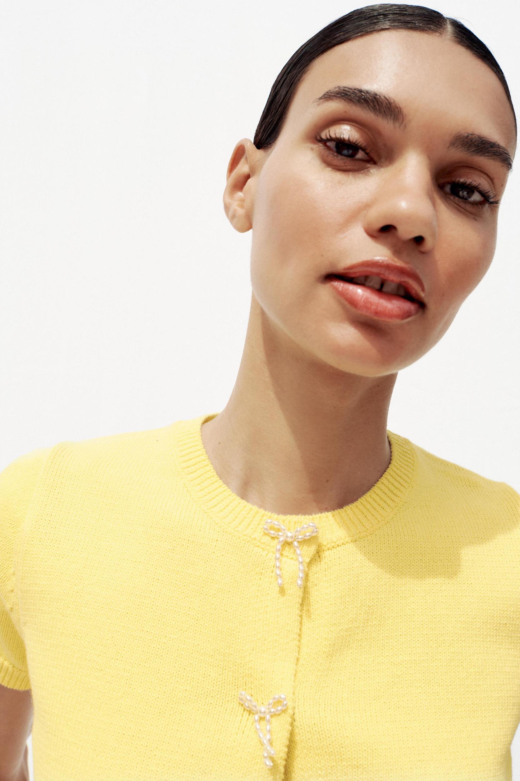 PEARL BOW KNIT CARDIGAN Product Image