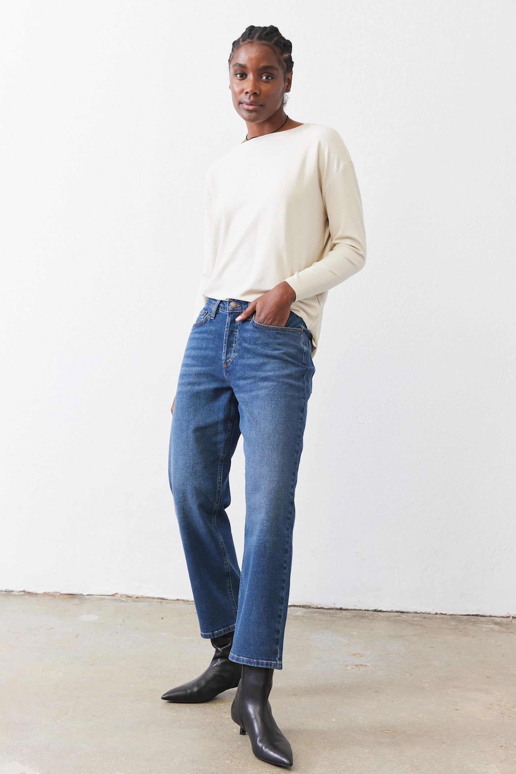 The Crop Mid-Rise Straight Jeans Product Image