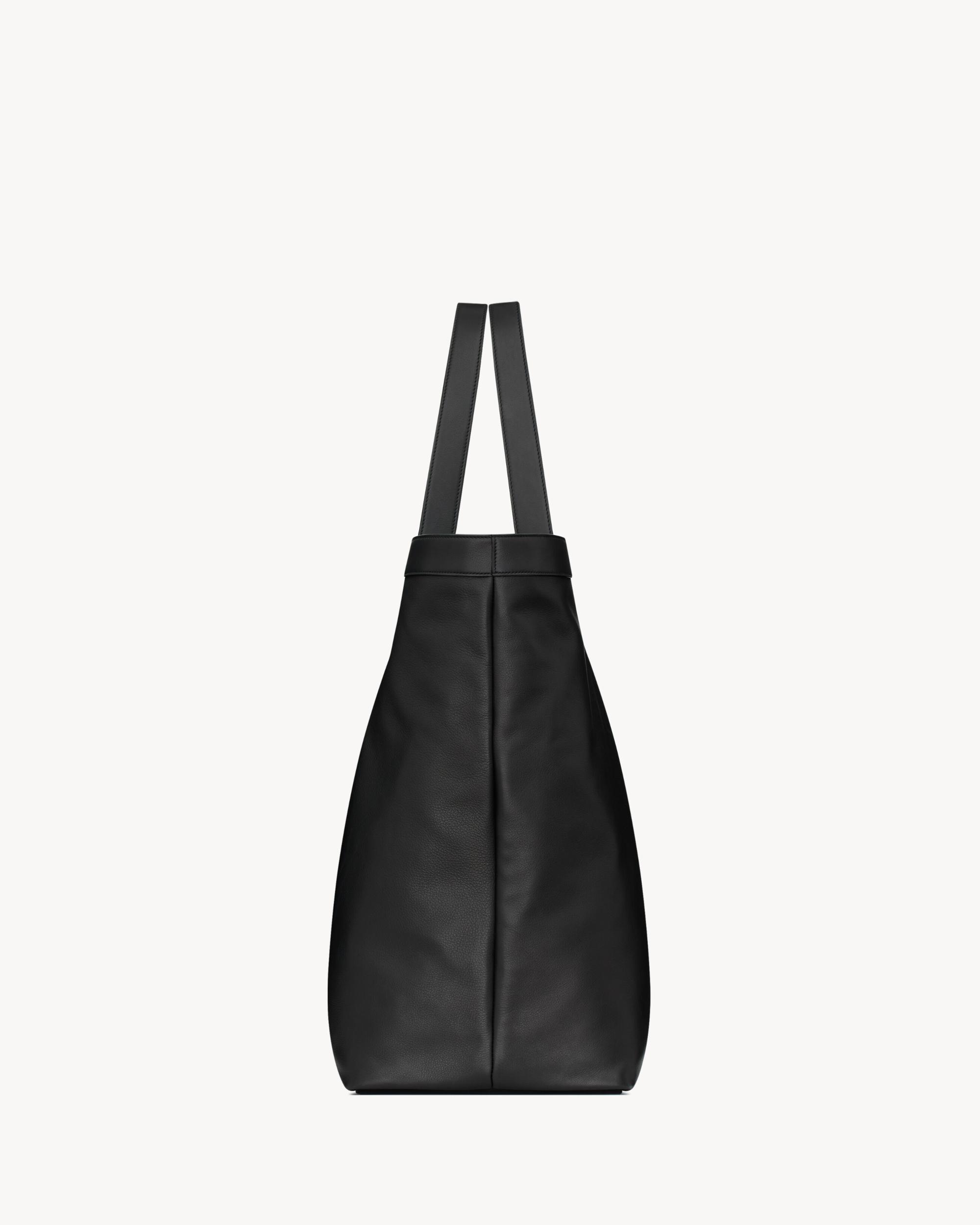Y large tote in leather Product Image