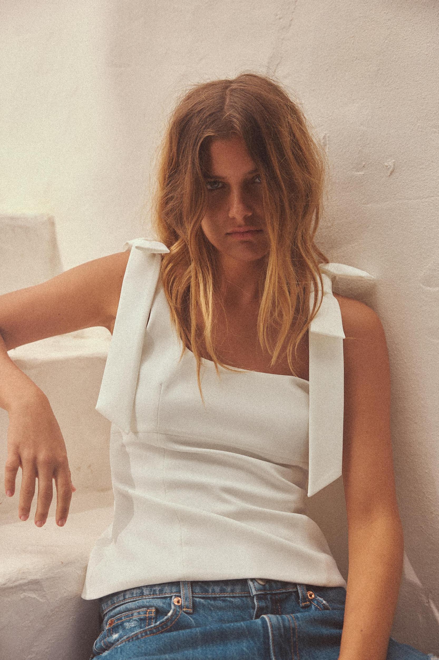 STRETCH TOP WITH BOWS Product Image