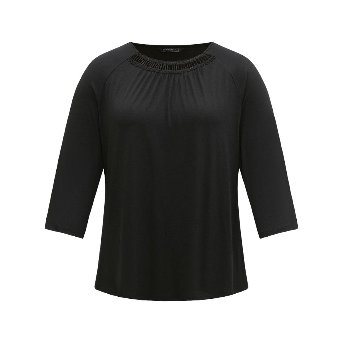 Plus Size Plain Keyhole Raglan Sleeve T-shirt Black Women Elegant Plain Plain Round Neck Festival-Halloween T-shirts BloomChic 26/4X Product Image